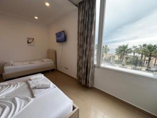 Sunflowers Apartment - Golem - 3