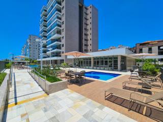 Apartamento com varanda a 200m da Praia da Enseada - Bertioga - 3