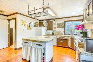 4 Mi to Sandy River Access Studio with Mtn Views! - Sandy - 3