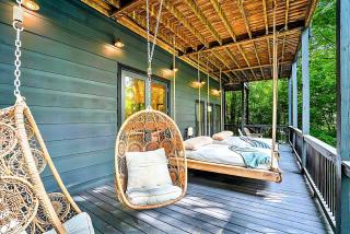 Lake Lodge Sleeps 8 Cabin, Fireplace, Views, Deck - Morganton - 6