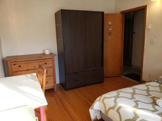 Bright room near Metro Monk station with Self Check-in - 6