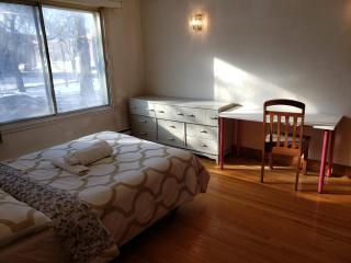 Bright room near Metro Monk station with Self Check-in - 3