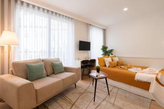 HostWise - Stylish & Bright Studio - Oporto - 4