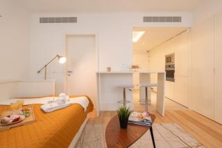 HostWise - Stylish & Bright Studio - Oporto - 2