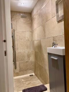 89a Church Street - Luxury One Bed Apartment with Roof Terrace - 8