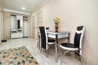 Cozy 1-Bedroom Apartment with Balcony and Great Location - 0