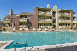 1 Mi to Shore! Quiet Galveston Gem w/ Pool Access - 8