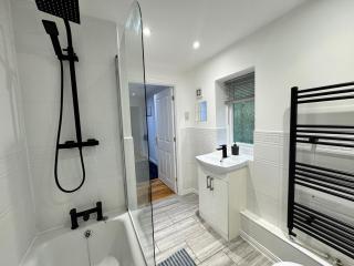 A luxurious coach house - 2