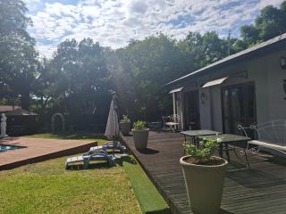 Majestic Manor Guesthouse & Coffee Shop - Bloemfontein - 9