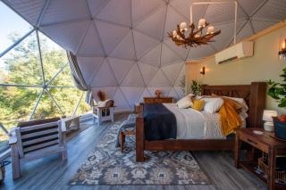 Luxury on the Edge of Traverse City -6 - Williamsburg - 9