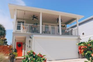 LaLa`s Beachside Getaway! 5 BR, Hammocks, Beach! - New Smyrna Beach - 4