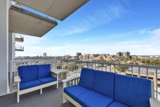 Great views and tons of amenities - 7