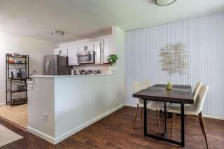 Comfy Duplex w 2 Kings Sofa Bed - Maryville - 4