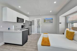 Coastal Charm Studio Pompano - Pompano Beach - 5