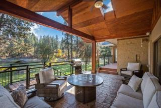 Private Riverfront Estate - Post Falls - 7