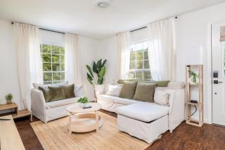 Cozy Duplex w King Bed 2 Full - Maryville - 5