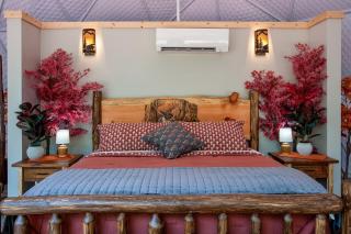 Luxury on the Edge of Traverse City -9 - Williamsburg - 7