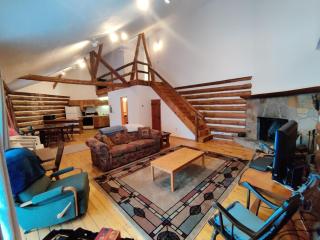 Cozy Adirondack JEM Your Four Season Getaway - Chestertown - 0