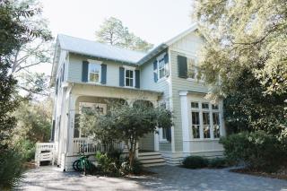 Walk to Beach 2 Shared Pools Enclosed Porch Bikes 30A Hideaway by AvantStay - Santa Rosa Beach - 0