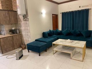 F-10 Stylish fully furnished studio apartment family environment daily weekly basis - Islamabad - 1