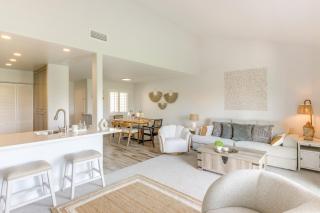 Steps to Indian Wells Condo with Golf Course Views! - La Quinta - 5
