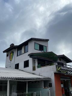 Flora e Fauna Hostel - 0