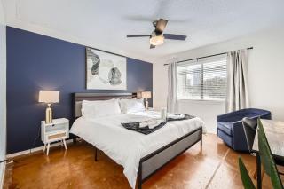 Your Comfy King Suite Getaway - Sleeps 4 - Pool, Prkg - Austin - 9
