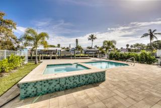 waterfront - Nestled on the Bay, Heated Pool and Spa - Tidewater - Roelens - Fort Myers Beach - 5