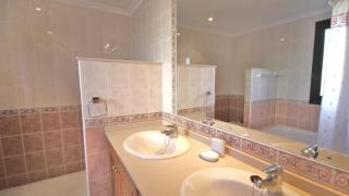 Two Bedroom Apartment with Pool and Sea Views - Atamaría - 5