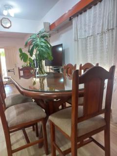 Magnífica casa con cochera privada - Luján - 1