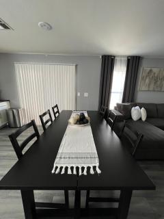 Beautiful 2 story home 20 minutes from the strip - Las Vegas - 9