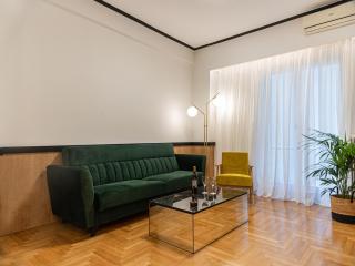 Elegant Minimal Apartment - Athens - 9