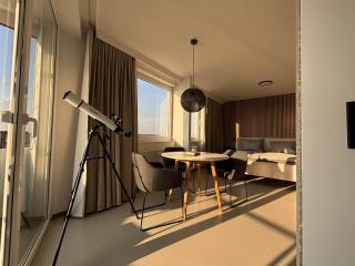 Lakeview Design Apartment - 1