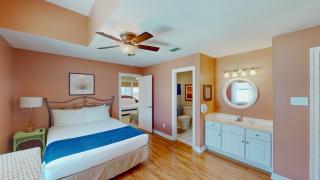 Amazing 5-Bedroom Home with Incredible Views from 4 Balconies - Gulf Shores - 4