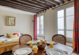 Typical & Charming flat near St Germain - Mid-term - Paris - 2
