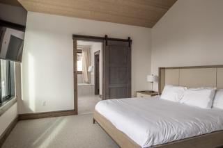 22 Lower Cascade Ridge - Big Sky - 1