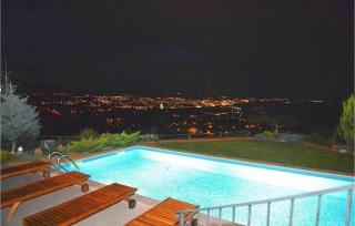 Villa Lunin - - 1