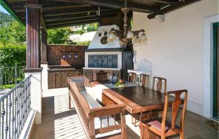 Villa Lunin - - 4