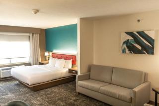 Comfort Inn & Suites - Dover - 1