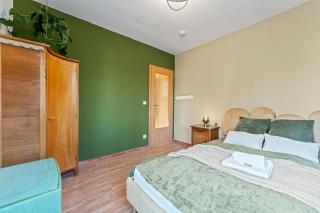 3 Zimmer, Beamer, Balkon, Disney Plus - Woltersdorf - 2