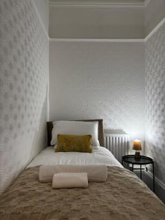 Moseley House, Sleeps 10, Contractors & Big Groups - Birmingham - 1