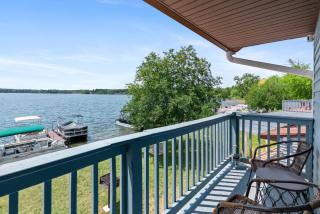 Lakeside Double Queen Suite Upper-Level Retreat - Fife Lake - 1