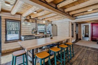 Log Cabin Fireplace Upper Valley - Wooded Chalet - Hartland - 4