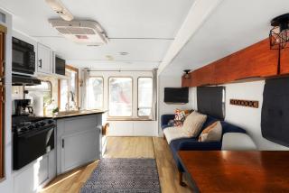 Cozy RV on an Eco Farm Great Location - Austin - 5