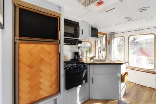 Cozy RV on an Eco Farm Great Location - Austin - 4