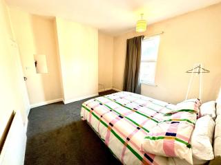 COZY KINGSIZE room in Shared House 2 - Chesterfield - 3