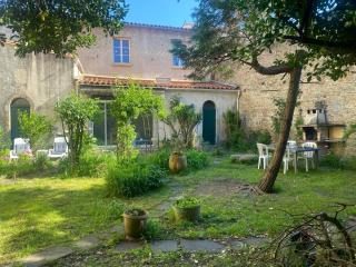 Appartement cosy avec oasis privée, salle de jeux, vélos bienvenus - Carcassonne - 9