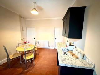 COZY KING SIZE room In Shared House 4 - Chesterfield - 2