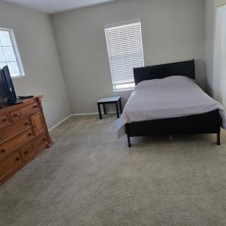 Room with shared bathroom in home - 8