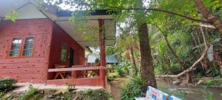 Ploy&Praew House 2 - - 7